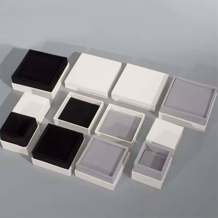 Recyclable Gift Packaging Small Jewelry Box